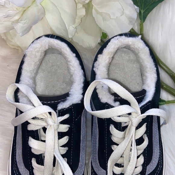 Vans Old Skool Faux Fur Lined Black Sneakers 5.5 - Picture 5 of 17
